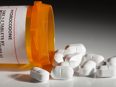 Opioidlere (Uyuşturucu Türevi Ağrı Kesiciler) Karşı Fizyoterapi: Ağrı Yönetiminde Ne Zaman Fizyoterapi&nbsp;Seçilir